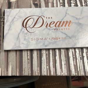 THE DREAM PALETTE